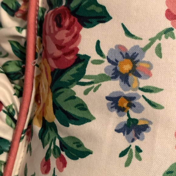 Longaberger Garden Splendor Pillows. Set of 2 - Picture 15 of 16